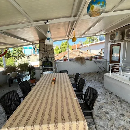 Goekcen アパート *